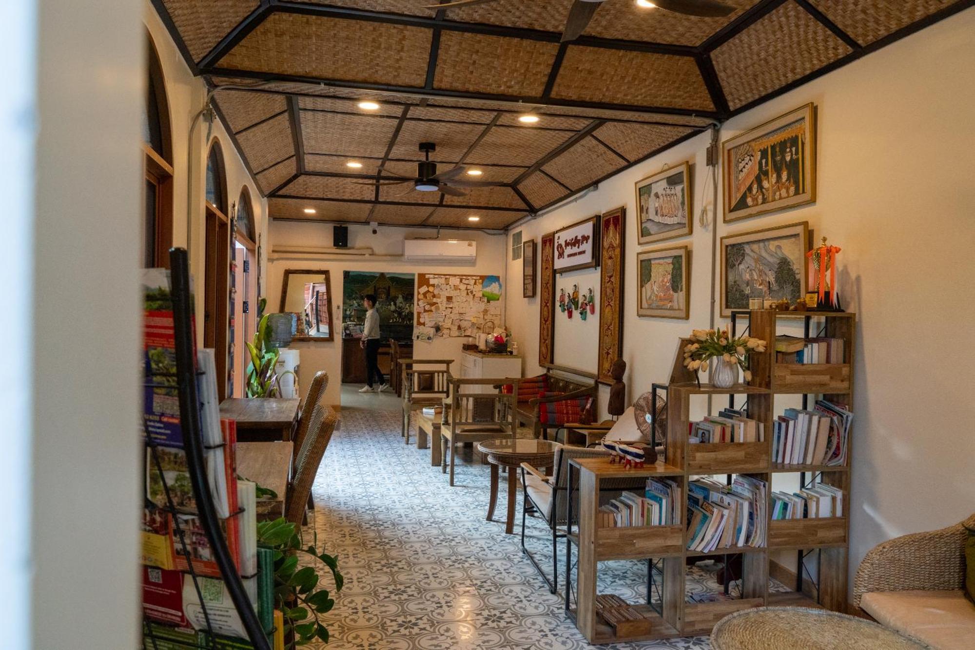 Buri Gallery House Τσιάνγκ Μάι Εξωτερικό φωτογραφία